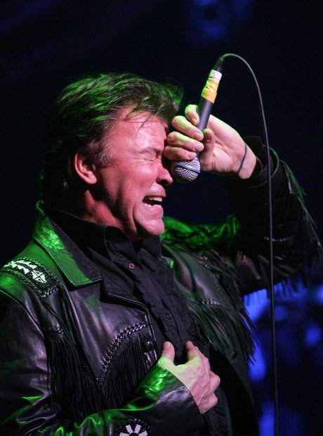 Funny Faces Pulled On Stage