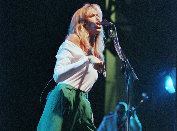Carly Simon
