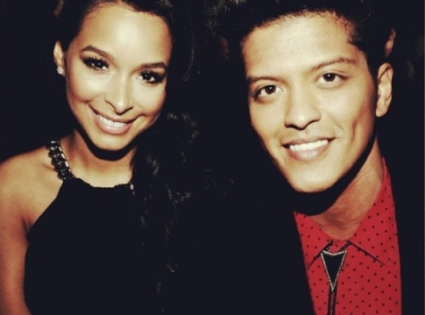 Bruno Mars What Is His Height Who Is His Girlfriend And More Facts Revealed