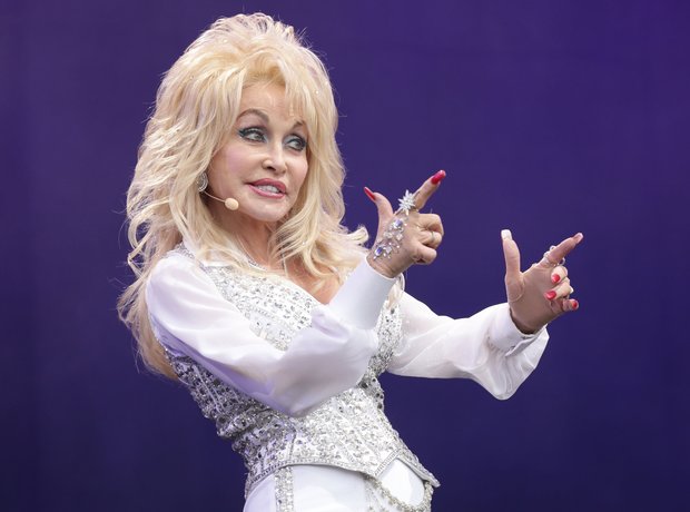 Dolly Parton was the queen of Glastonbury 2014