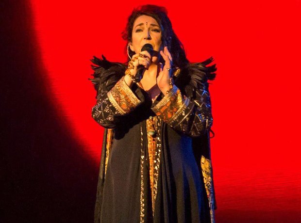 Kate Bush Before The Dawn live
