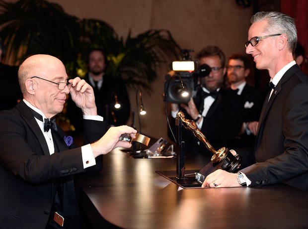 JK Simmons has his Oscar engraved Governors Ball 2