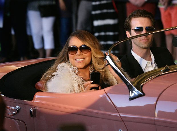 Mariah Carey in car