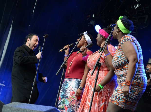 David Gest and The Hump Family Singers