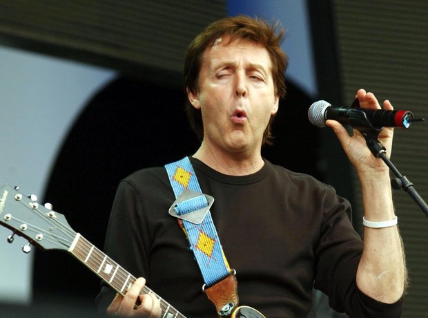 Funny Faces Pulled On Stage