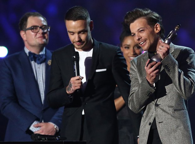 One Direction Song of the Year The Brits 2016