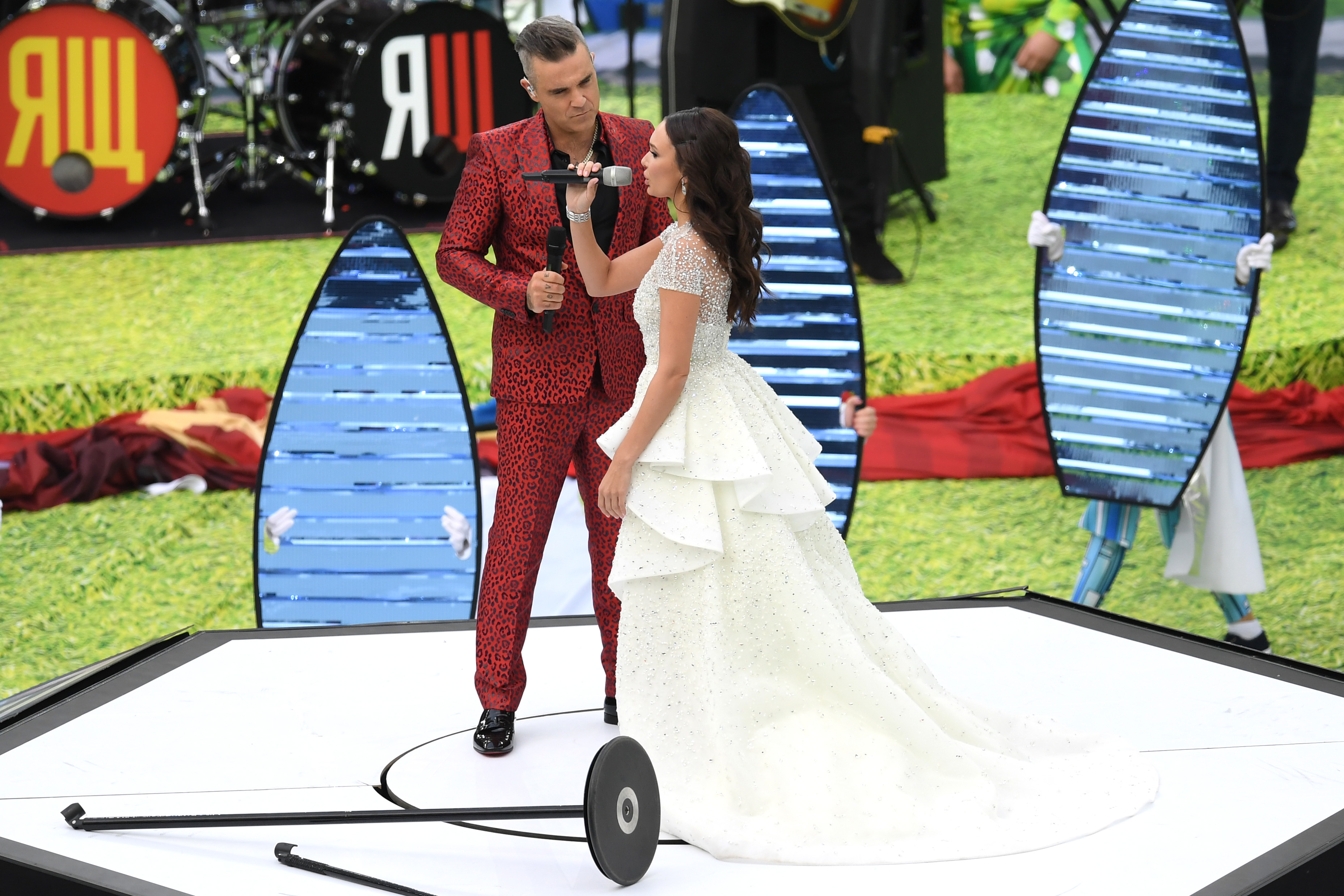 Robbie Williams and Aida Garifullina at the World 